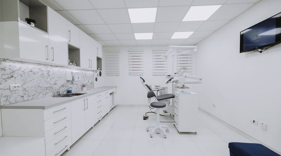 Unident stomatologija